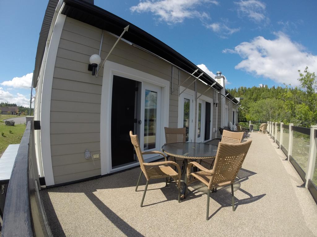 Auberge Sur Le Lac Temiscouata Temiscouata Sur Le Lac Exterior photo